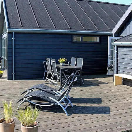 12 Person Holiday In Hadsund *